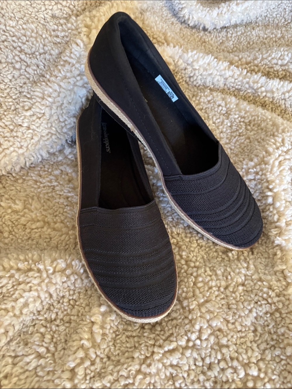 Grasshoppers Black Slip-On Knit Flats